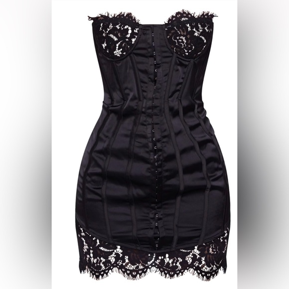 Pretty Little Things Black Lace Lingerie/Dress Size 8 but fits like a 10 - Picture 3 of 4